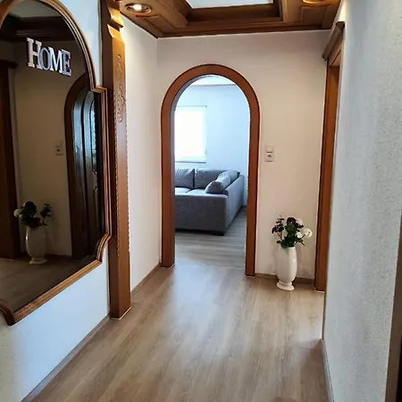 Apartment Haus La-vi In Naehe